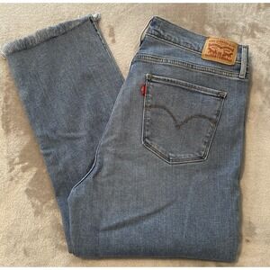 Levis 724 Jeans Women Sz 33 Blue High Rise‎ Straight Crop Distressed Beachy Boho